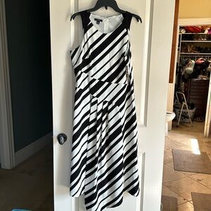 Never worn Alfani size 12